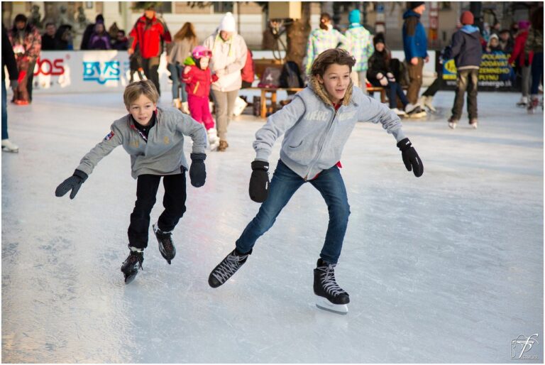 ice skating, ice-skating, skating-235547.jpg