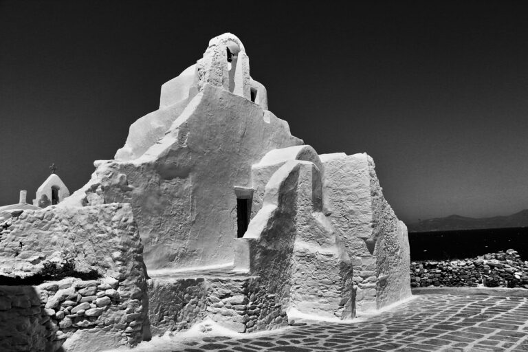 black-and-white, chapel, mykonos-1981359.jpg